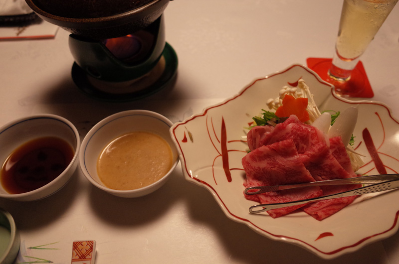 会席で出た神戸牛のしゃぶしゃぶ